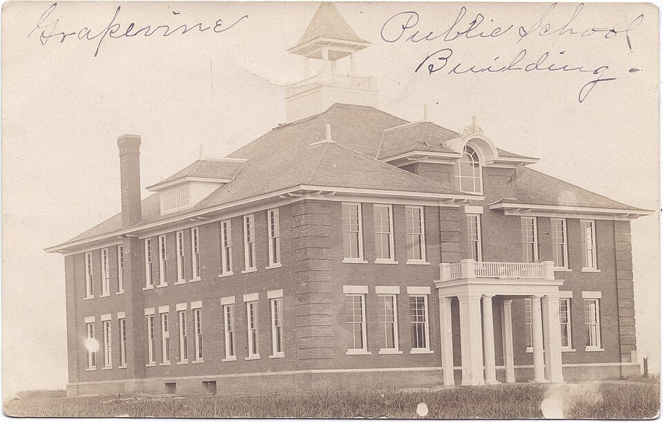 Public school common-school expansion